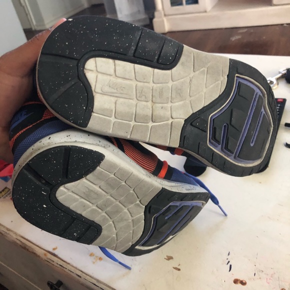 Nike’s - Picture 5 of 5